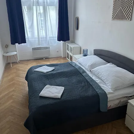 Chic Retreat On Skorepka Street Apartment Prague
