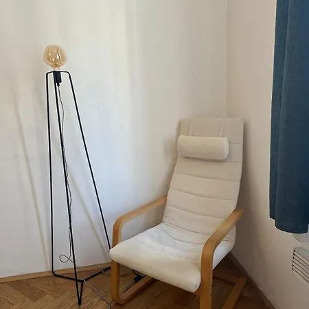 Chic Retreat On Skorepka Street Appartement