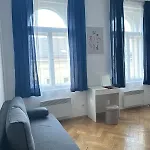 Chic Retreat On Skorepka Street * Praha