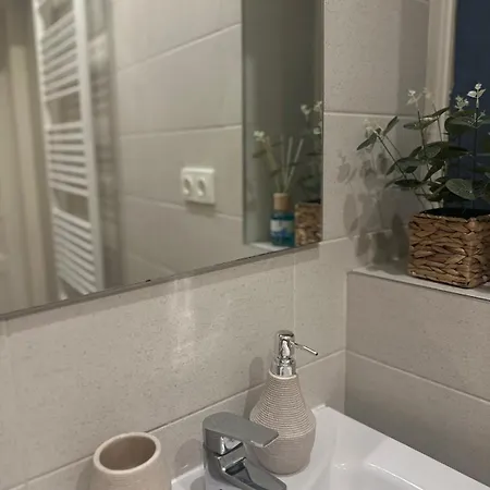 公寓 Chic Retreat On Skorepka Street 布拉格